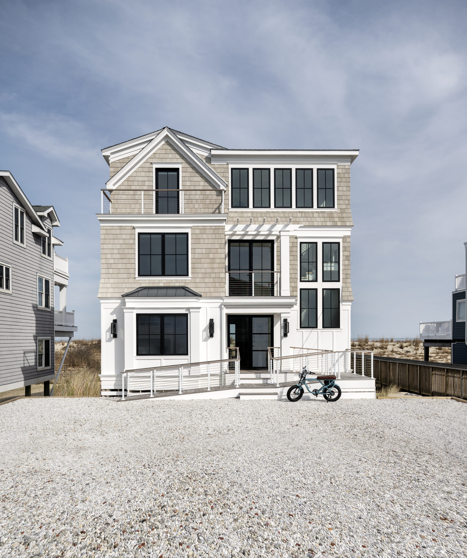 Kinney featuring Elevate, Modern product P240129 Featured Image