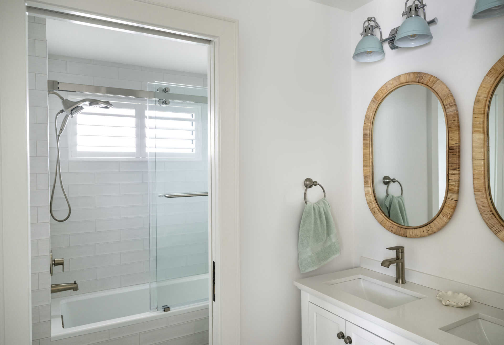 Kinney_Int_Lifestyle_BthRm_9_P240129 Featured Image